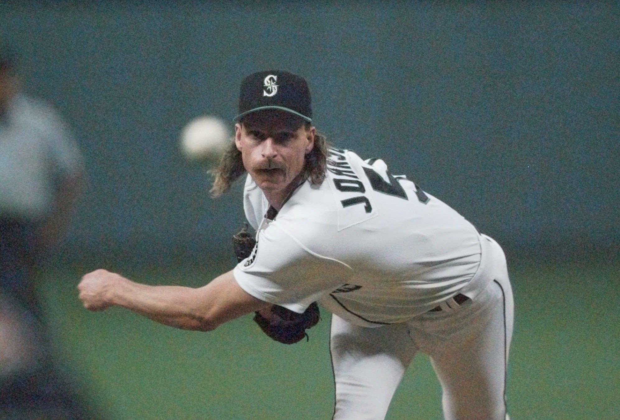 Randy Johnson, Pedro Martinez, John Smoltz headline 2015 HOF ballot