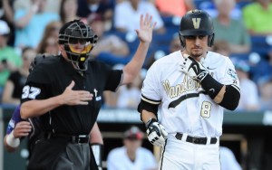 Wiseman may be known for his "neck homer" game, but he's raking in short-A.  Mandatory Credit: Steven Branscombe-USA TODAY Sports